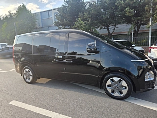 HYUNDAI STARIA 2025
