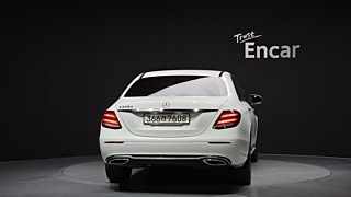 MERCEDES BENZ E-CLASS W213 2020