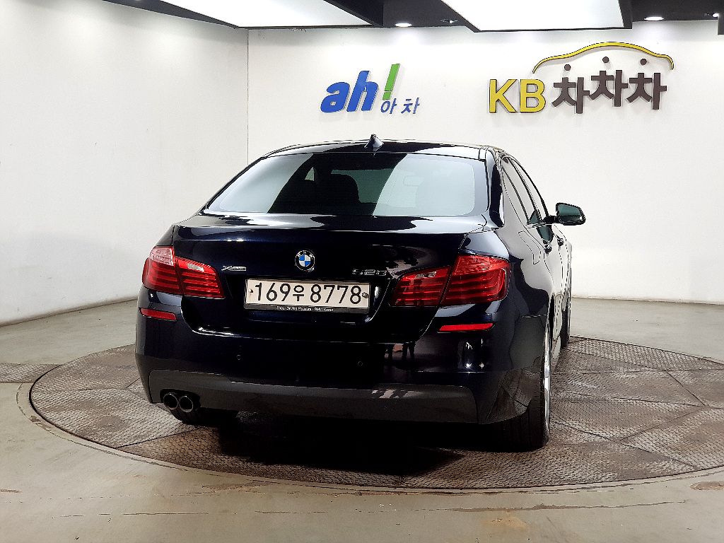 BMW 5-SERIES F10 2016