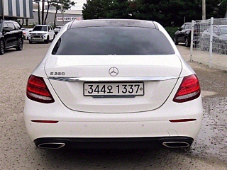 MERCEDES BENZ E-CLASS W213 2020