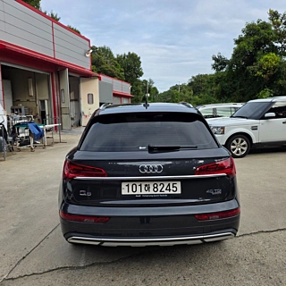 AUDI Q5 FY 2022