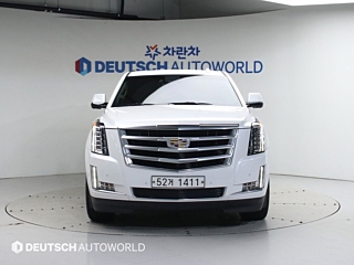 CADILLAC ESCALADE 2017