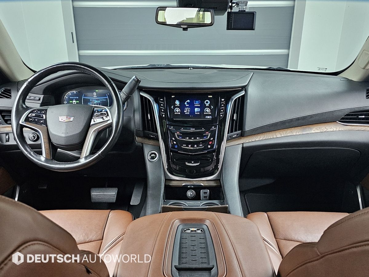 CADILLAC ESCALADE 2017