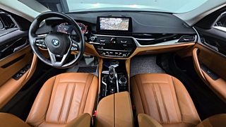 BMW 5-SERIES G30 2020