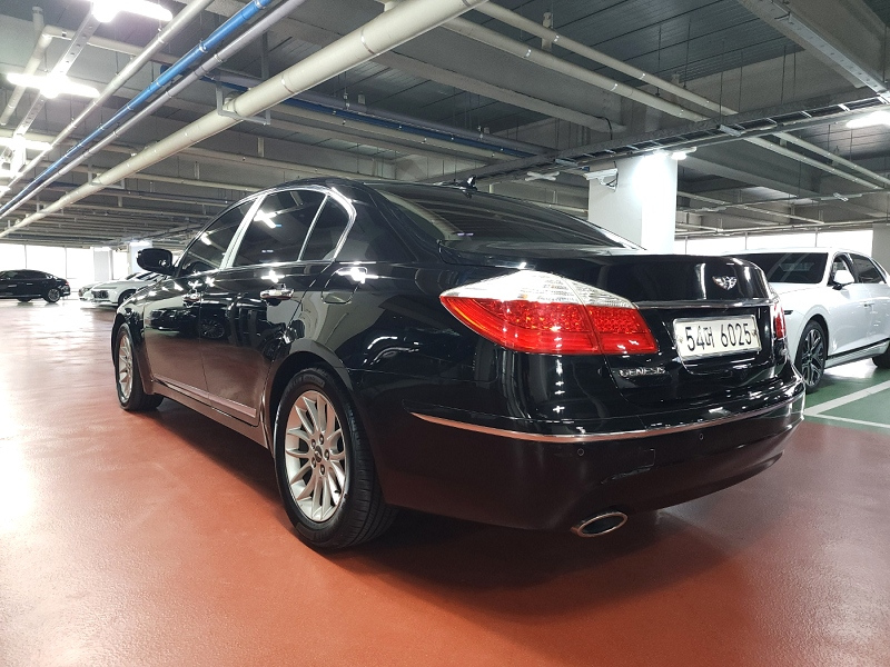 HYUNDAI GENESIS 2009