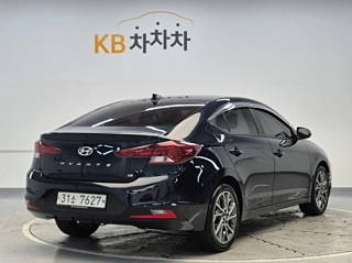 HYUNDAI AVANTE AD 2018
