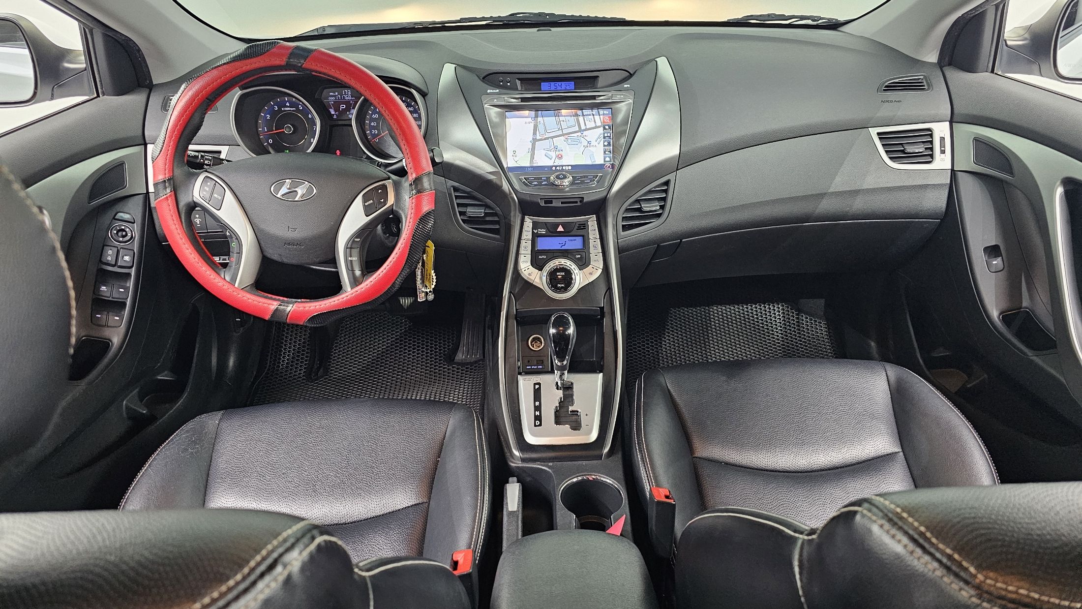 HYUNDAI AVANTE MD 2011