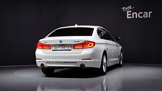 BMW 5-SERIES G30 2018