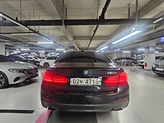 BMW 5-SERIES G30 2018