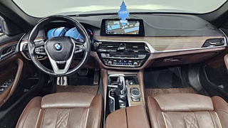 BMW 5-SERIES G30 2017