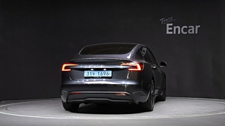 TESLA MODEL 3 2025