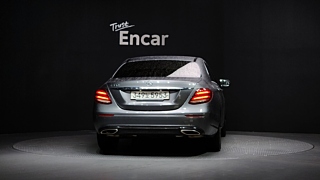 MERCEDES BENZ E-CLASS W213 2019