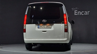 HYUNDAI STARIA 2023