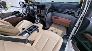 HYUNDAI STARIA 2023