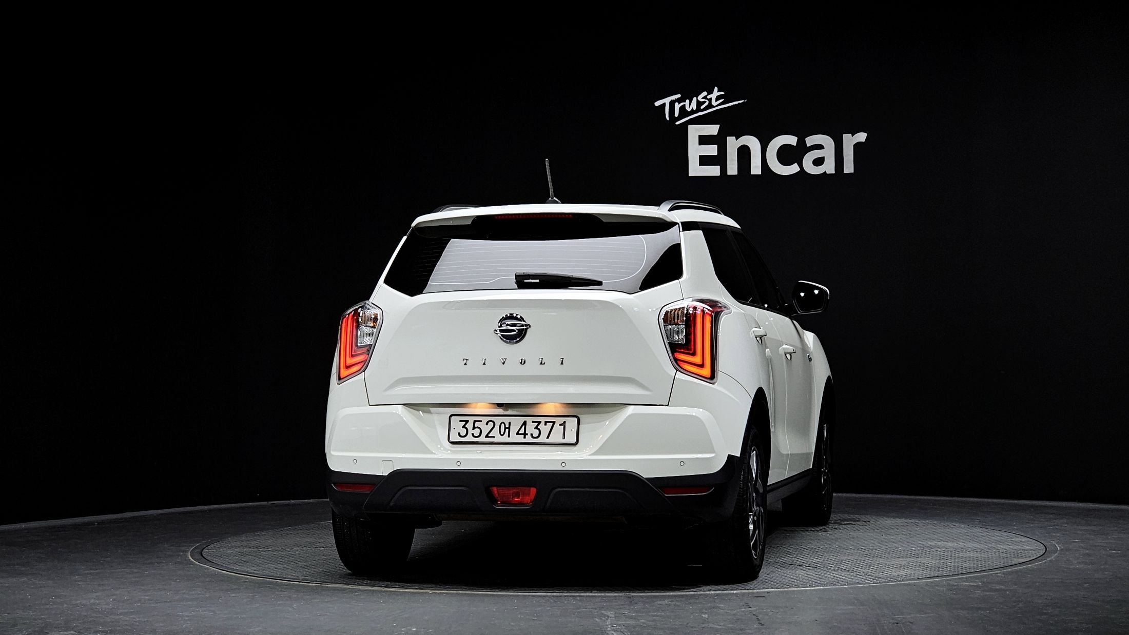 SSANGYONG TIVOLI VERY NEW 2022