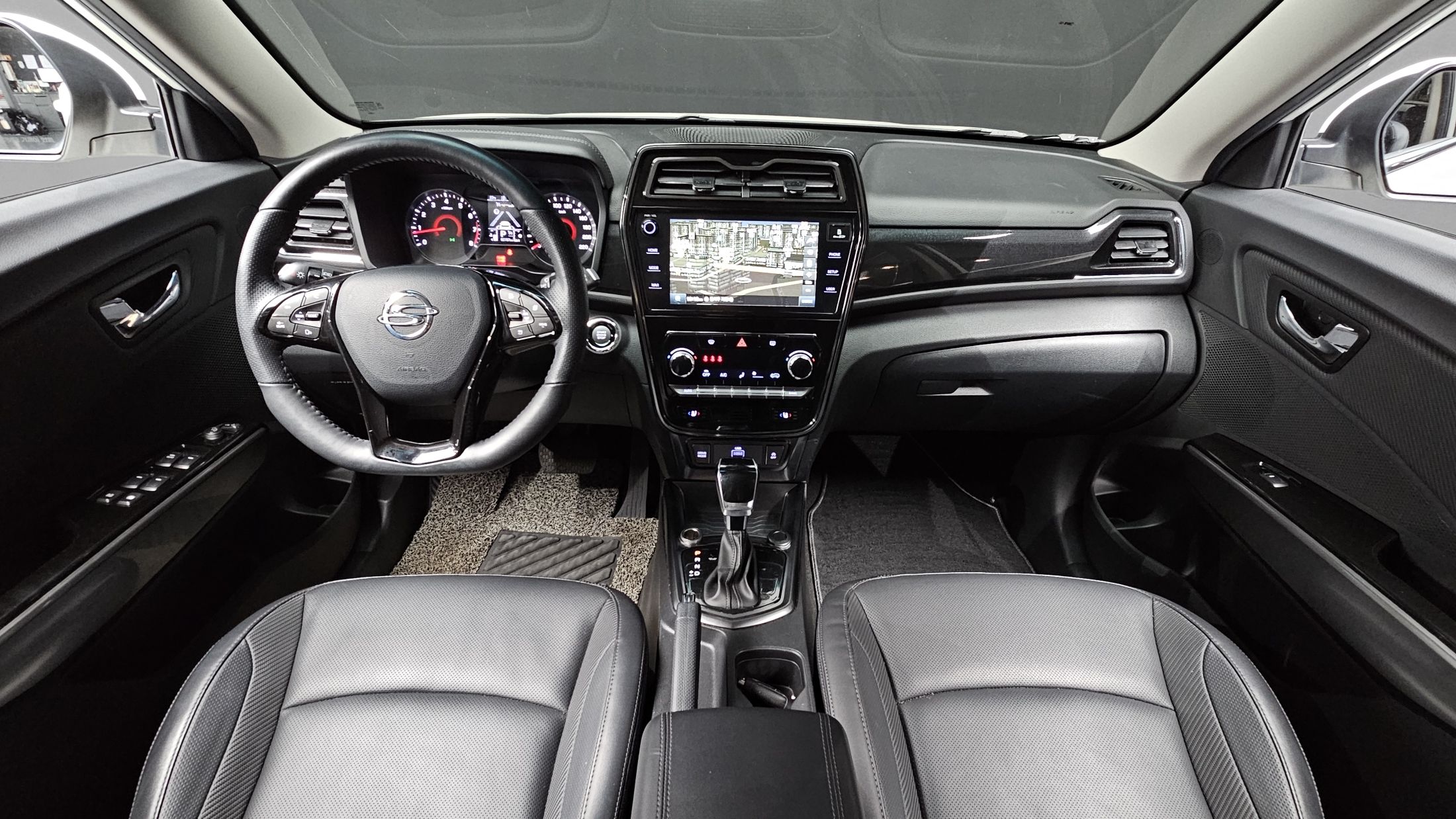 SSANGYONG TIVOLI VERY NEW 2022