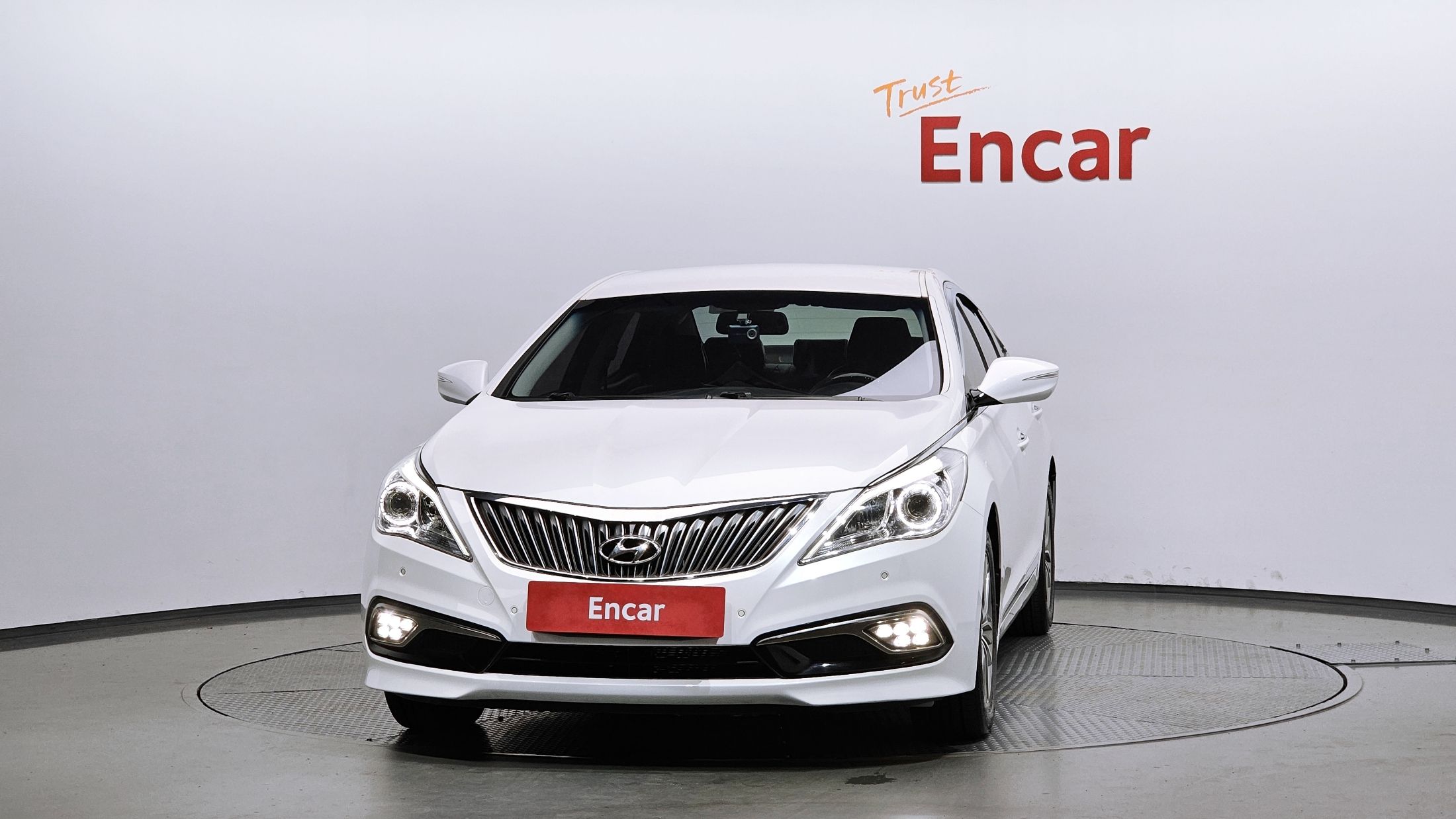 HYUNDAI GRANDEUR HG 2016