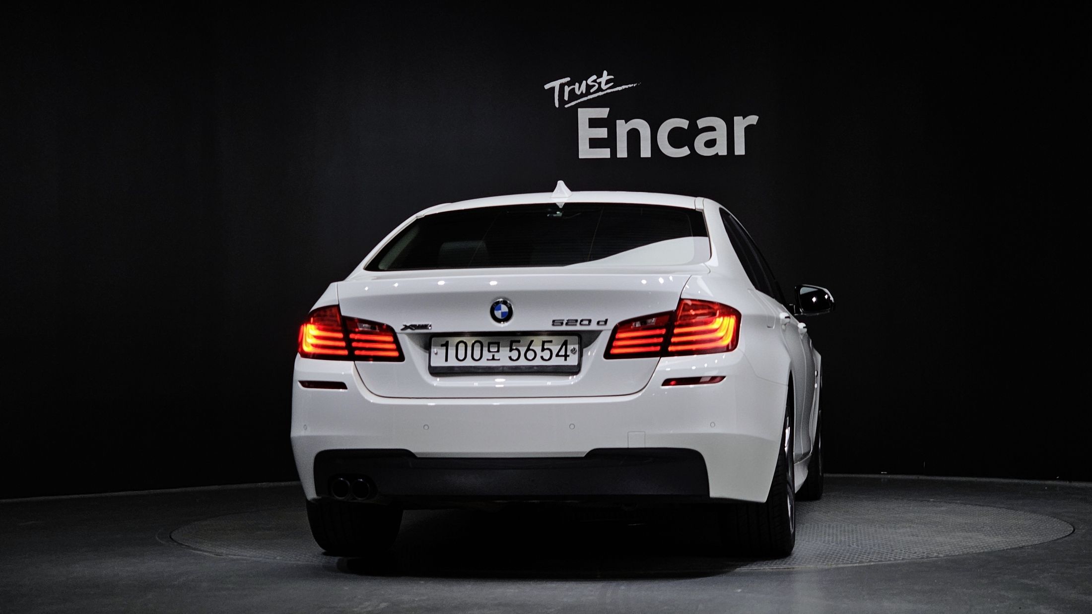 BMW 5-SERIES F10 2016