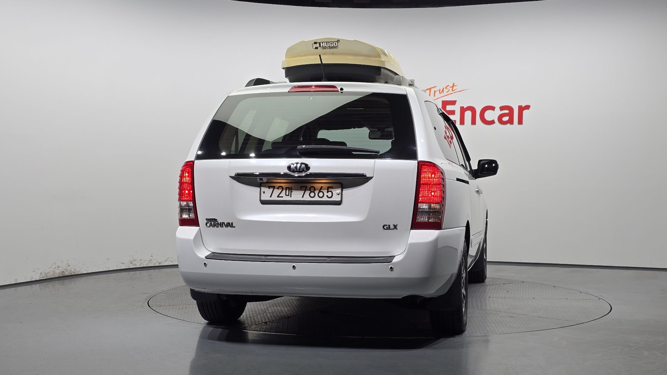 KIA CARNIVAL R 2013