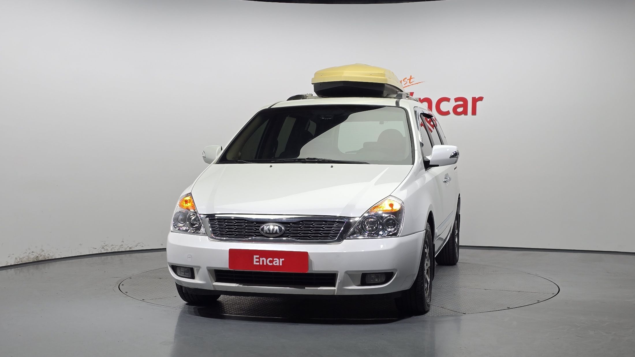 KIA CARNIVAL R 2013