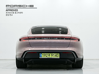 PORSCHE TAYCAN 2024
