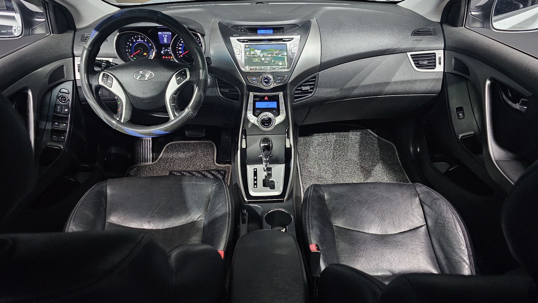 HYUNDAI AVANTE MD 2011