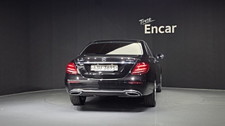 MERCEDES BENZ E-CLASS W213 2019
