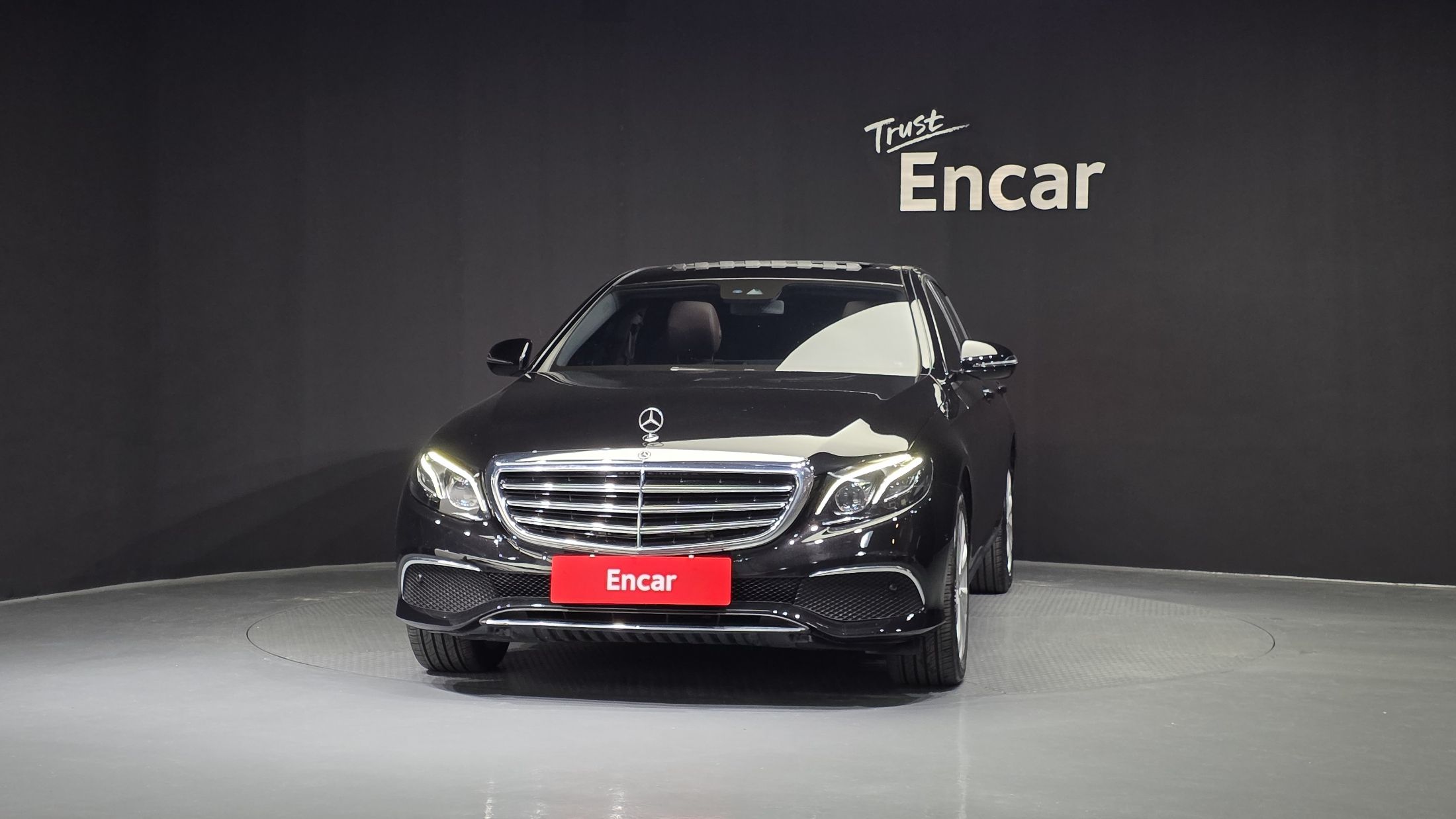MERCEDES BENZ E-CLASS W213 2019