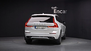 VOLVO XC60 2020