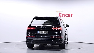 AUDI Q7 4M 2022