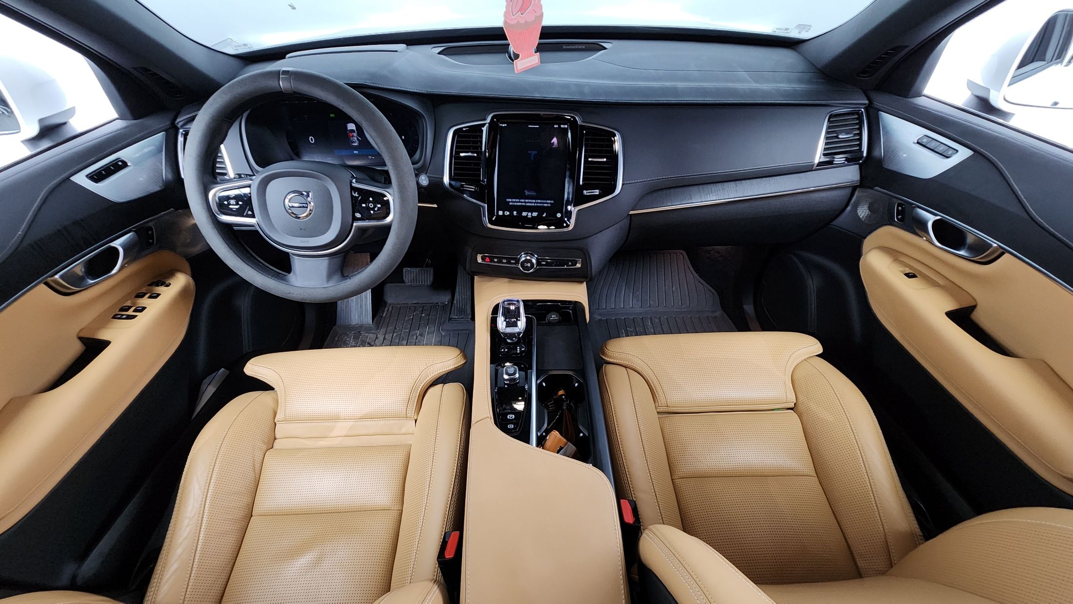 VOLVO XC90 2025