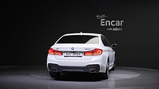 BMW 5-SERIES G30 2018