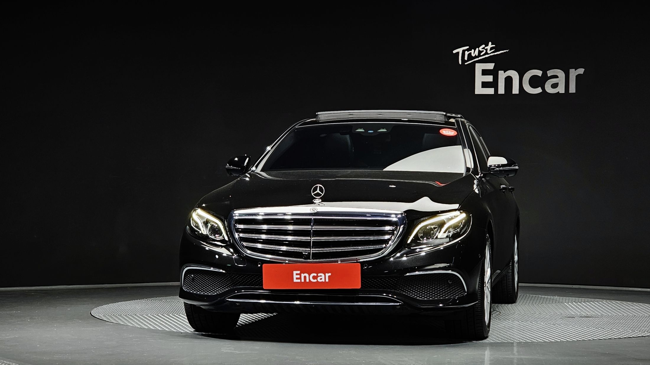 MERCEDES BENZ E-CLASS W213 2019