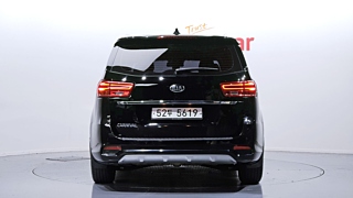KIA CARNIVAL 2018