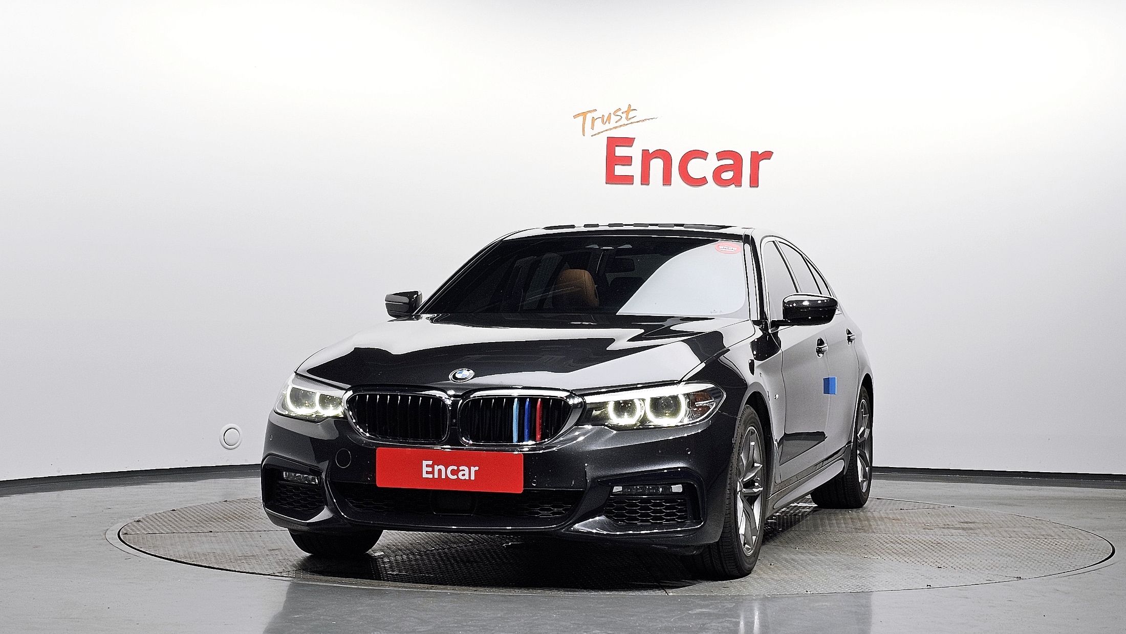 BMW 5-SERIES G30 2017