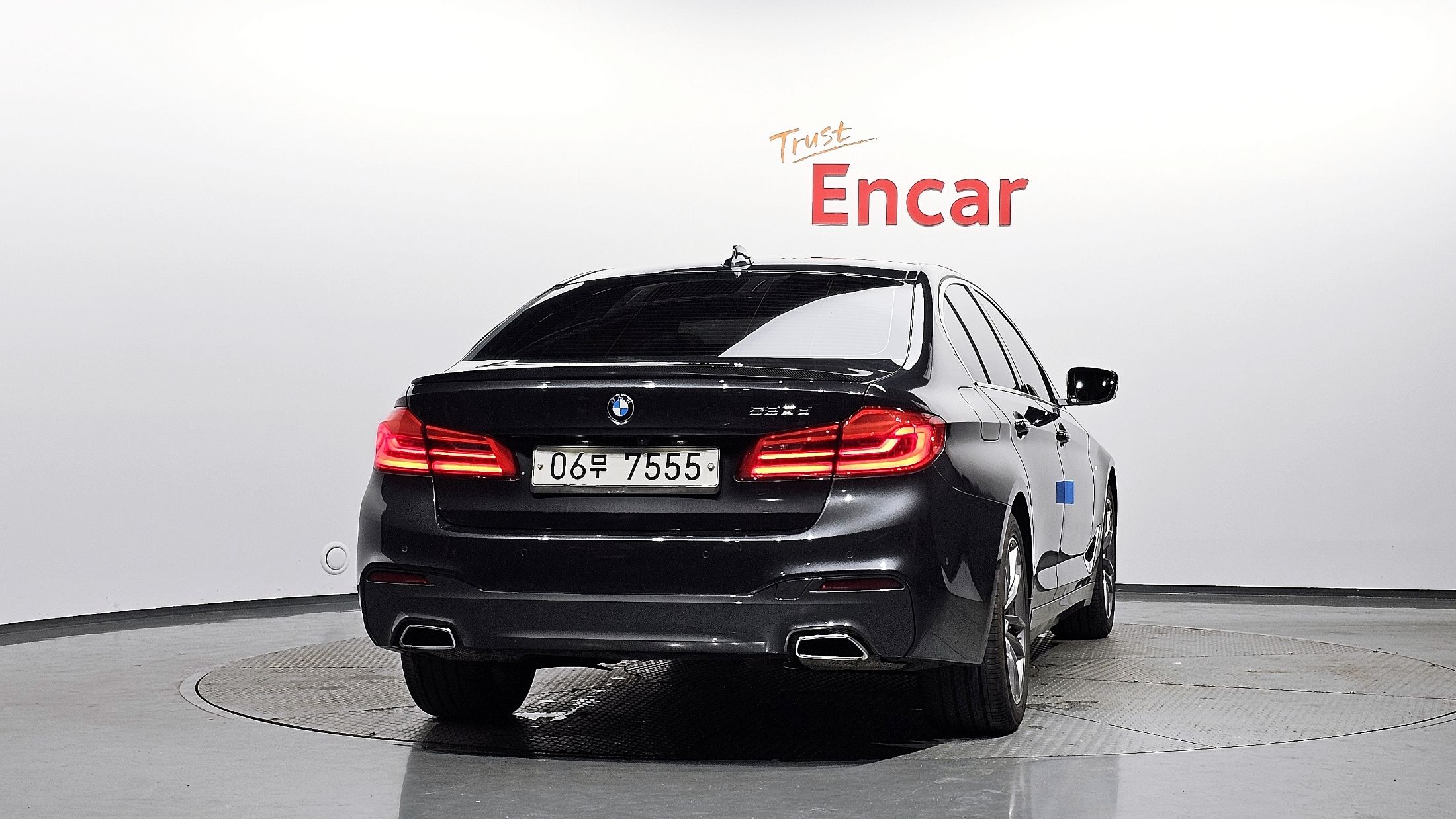 BMW 5-SERIES G30 2017
