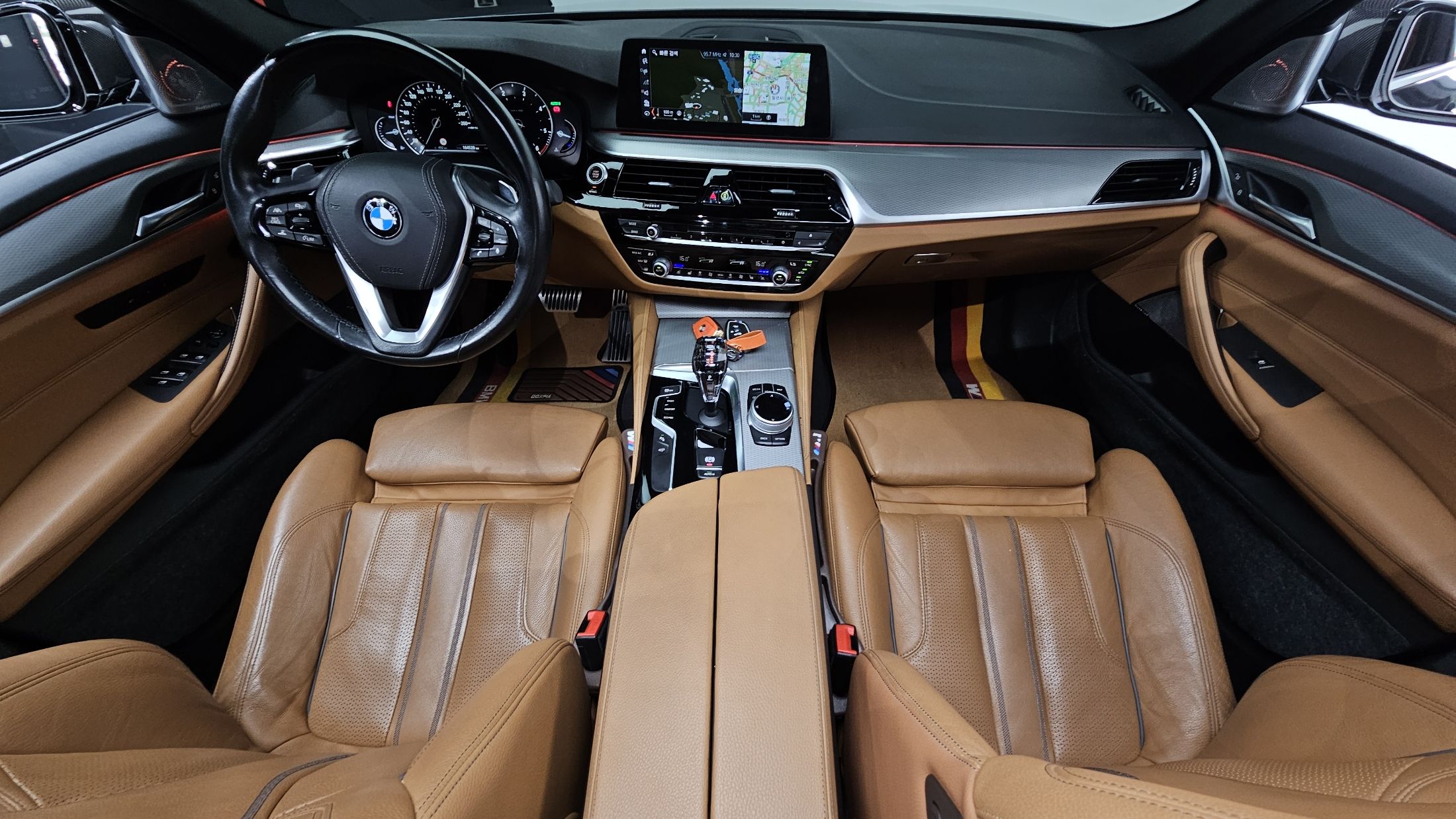 BMW 5-SERIES G30 2017
