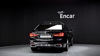 BMW 7-SERIES G11 2016