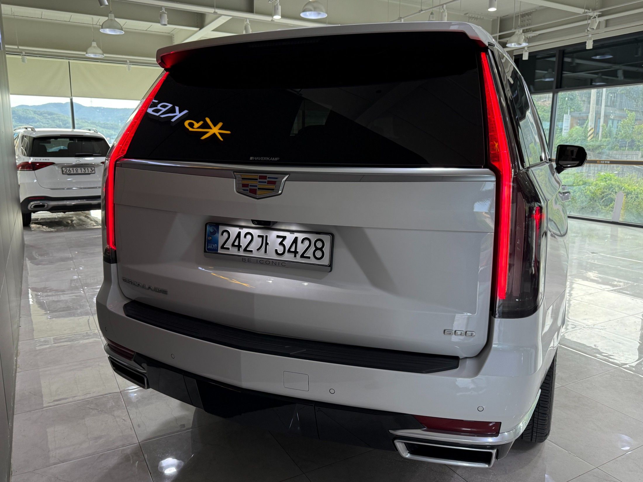 CADILLAC ESCALADE 2023
