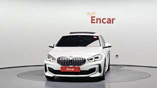 BMW 1-SERIES F40 2023