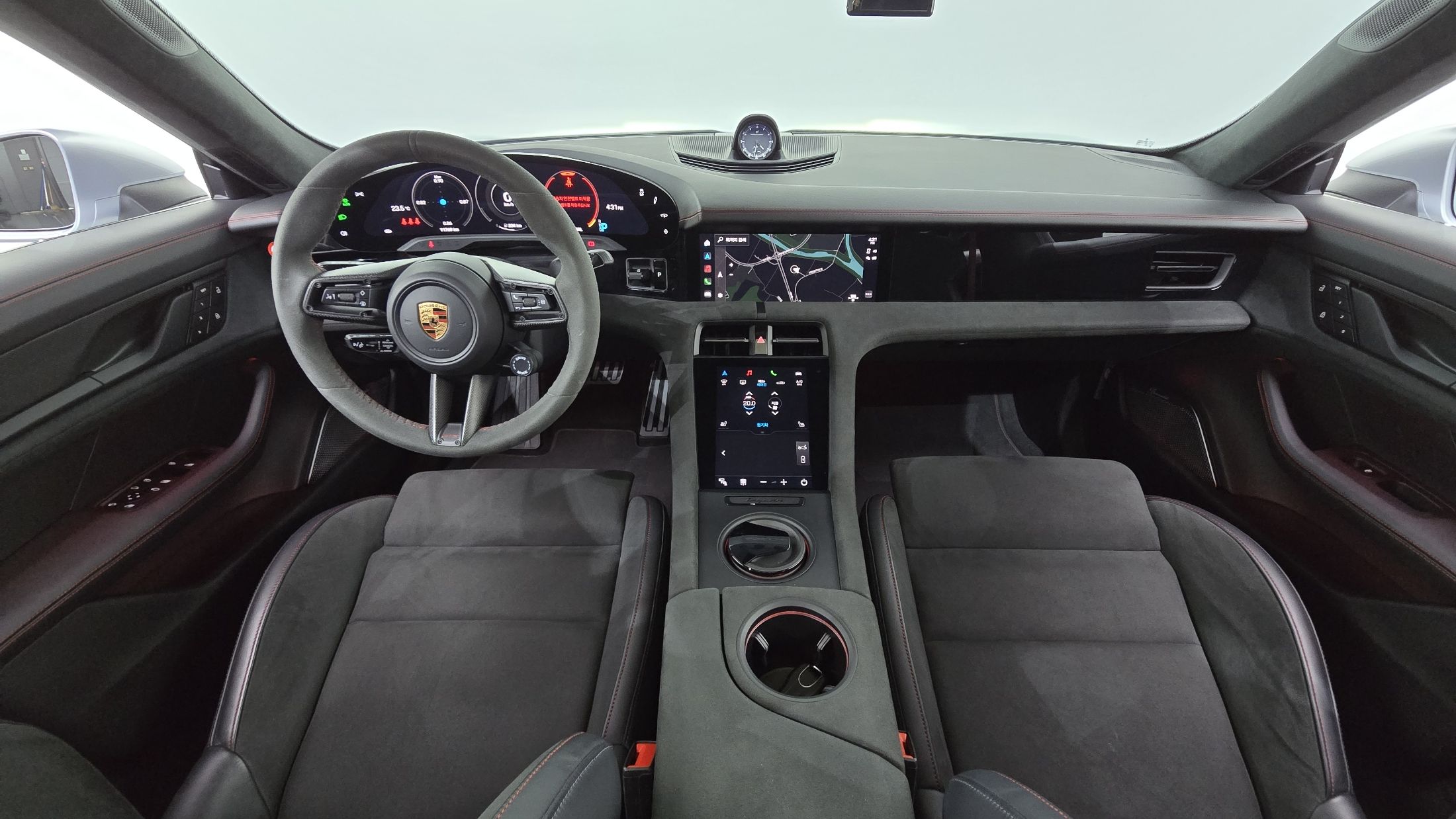 PORSCHE TAYCAN 2022