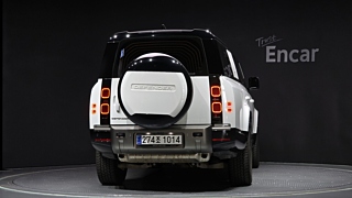 LAND ROVER DEFENDER L663 2024