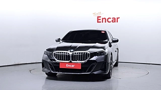 BMW 5-SERIES G60 2025