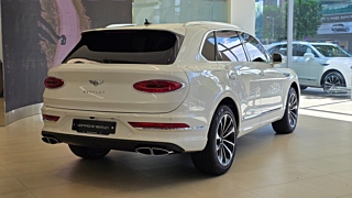 BENTLEY BENTAYGA 2024