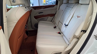 BENTLEY BENTAYGA 2024