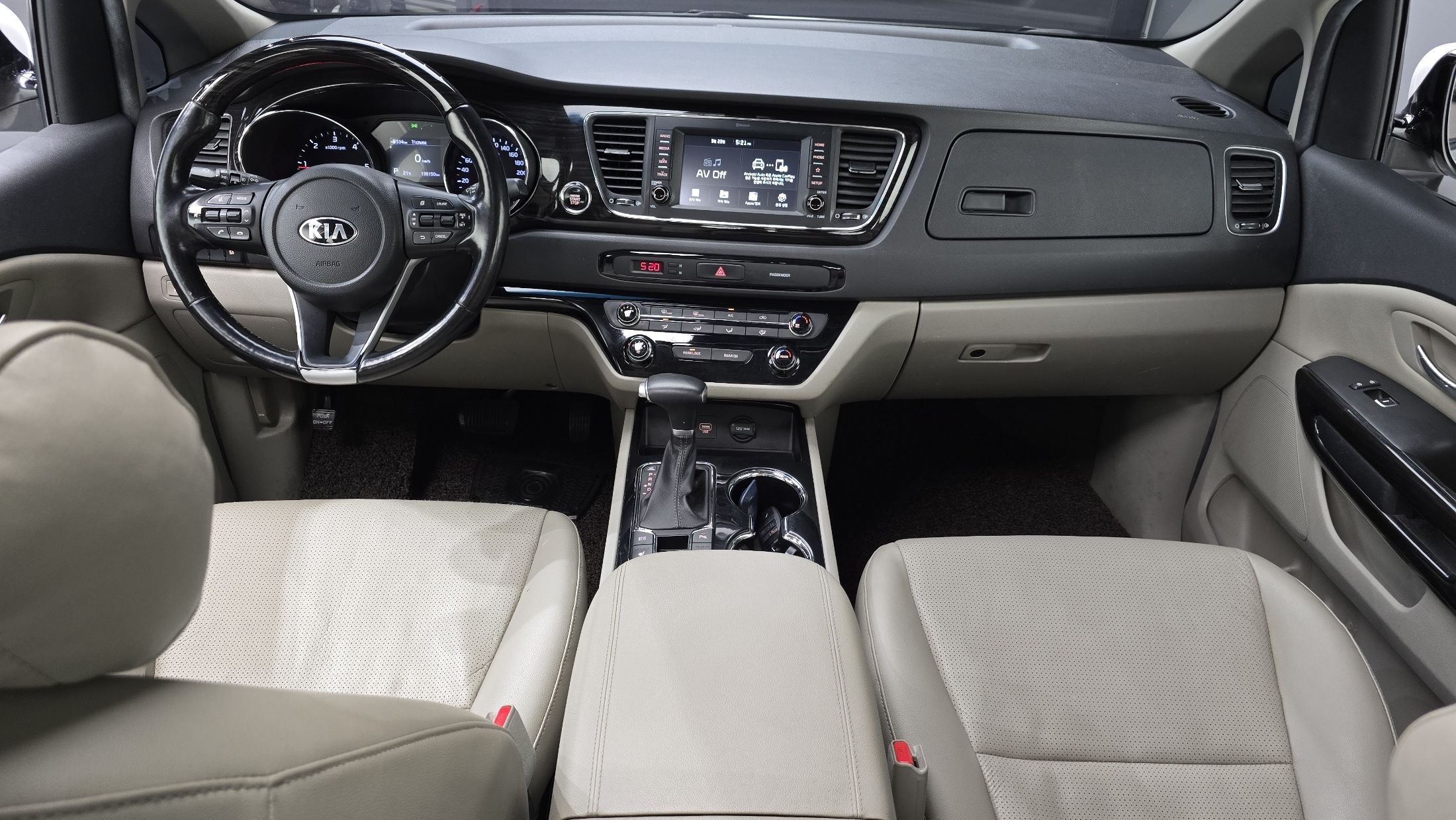 KIA CARNIVAL 2018