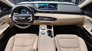 GENESIS GV70 2023
