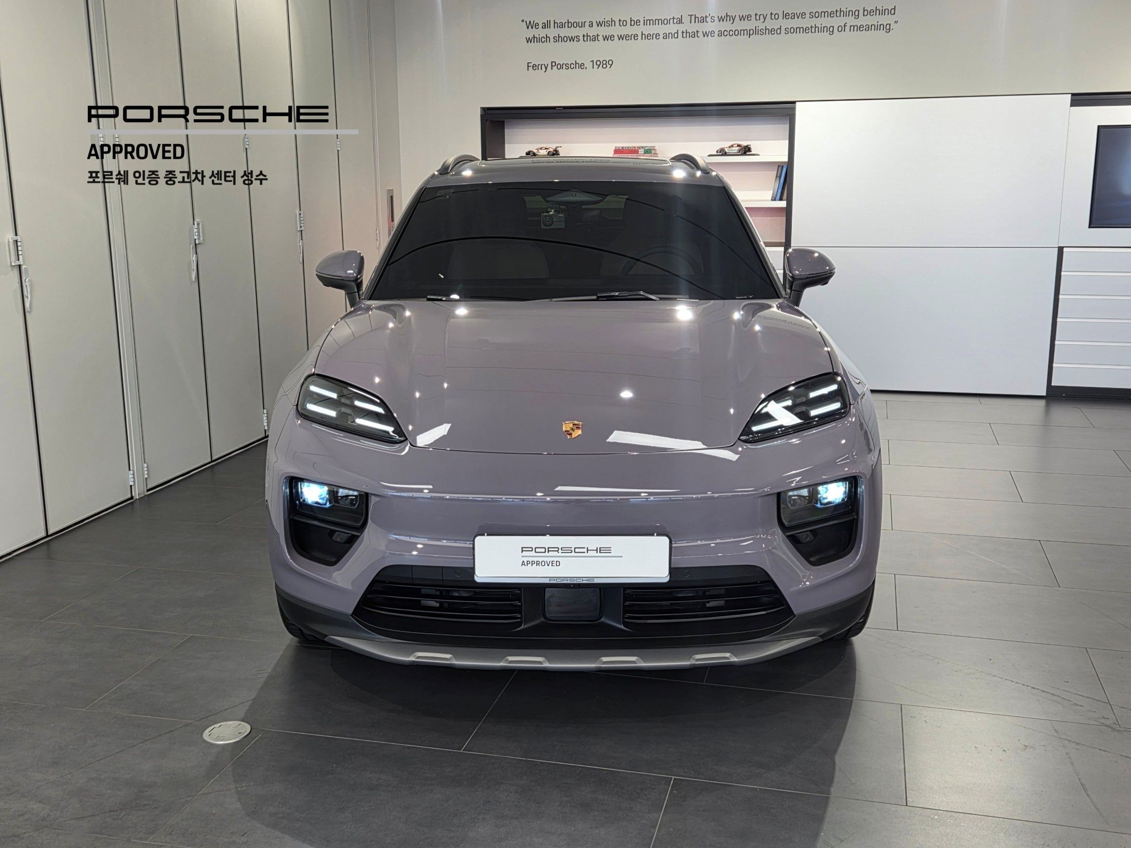 PORSCHE MACAN EV 2025
