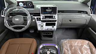 HYUNDAI STARIA 2025