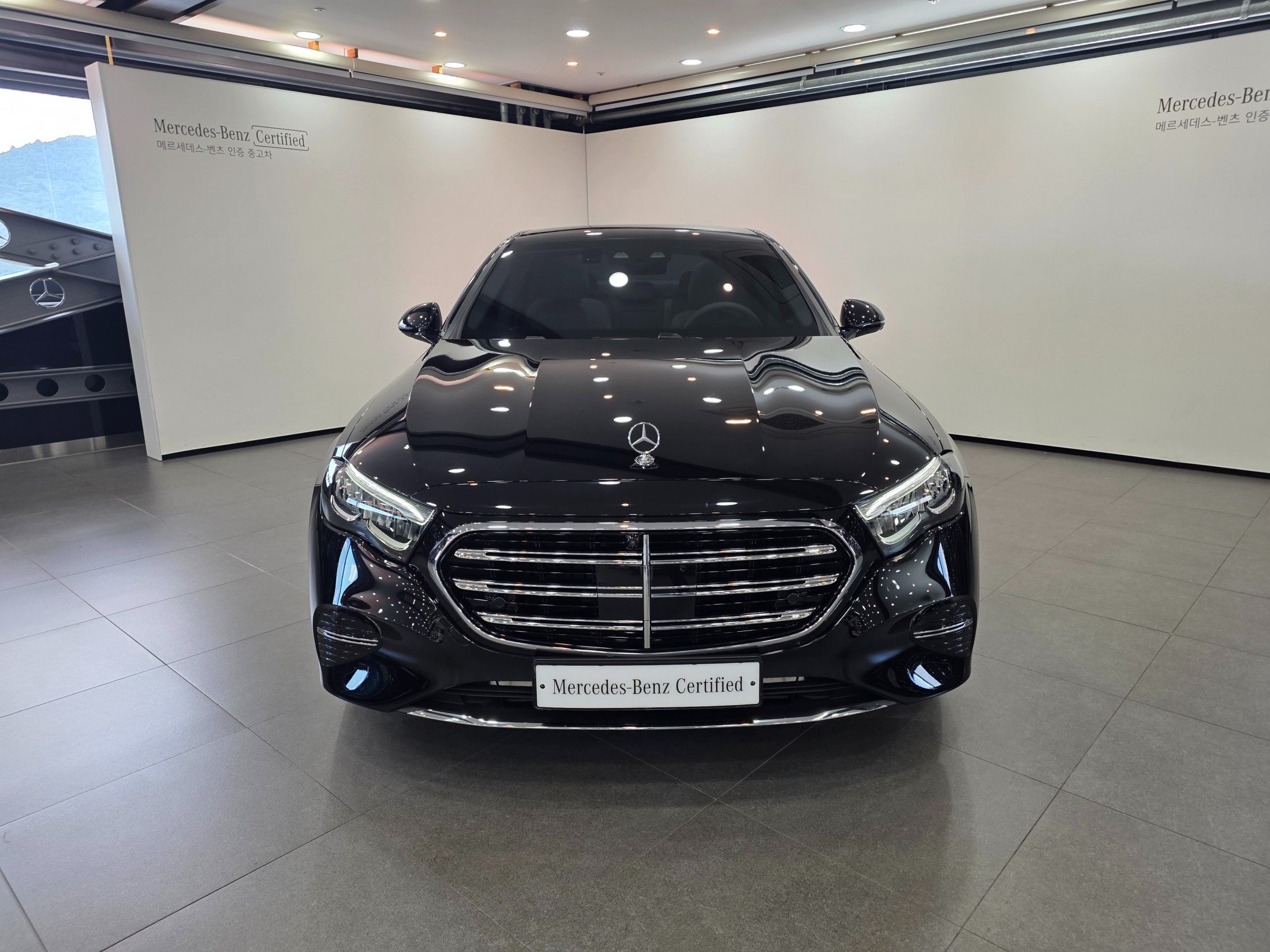 MERCEDES BENZ E-CLASS W214 2024